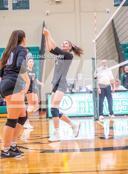 Thumbnail 2 in Le Roy vs Midlakes (NYSPHSAA C1/C2 State Qualifier Crossover) photogallery.