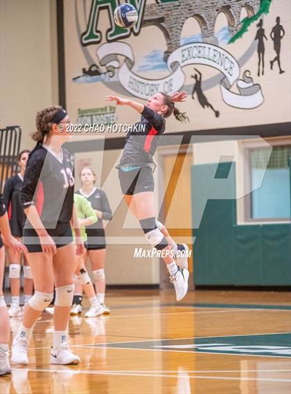 Thumbnail 3 in Le Roy vs Midlakes (NYSPHSAA C1/C2 State Qualifier Crossover) photogallery.