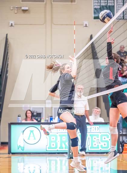 Thumbnail 3 in Le Roy vs Midlakes (NYSPHSAA C1/C2 State Qualifier Crossover) photogallery.