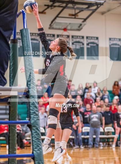 Thumbnail 3 in Le Roy vs Midlakes (NYSPHSAA C1/C2 State Qualifier Crossover) photogallery.