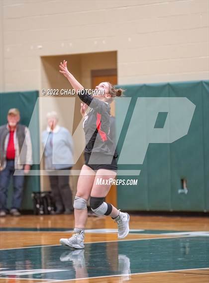 Thumbnail 2 in Le Roy vs Midlakes (NYSPHSAA C1/C2 State Qualifier Crossover) photogallery.