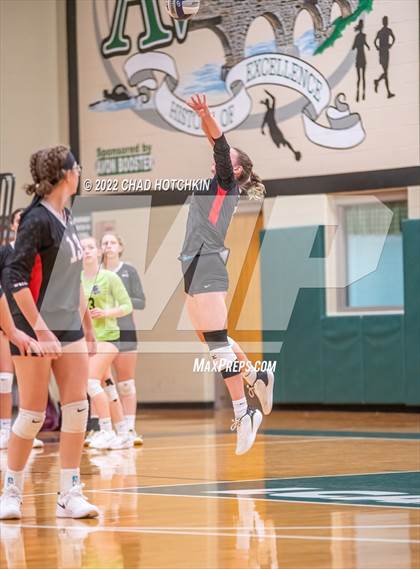 Thumbnail 2 in Le Roy vs Midlakes (NYSPHSAA C1/C2 State Qualifier Crossover) photogallery.