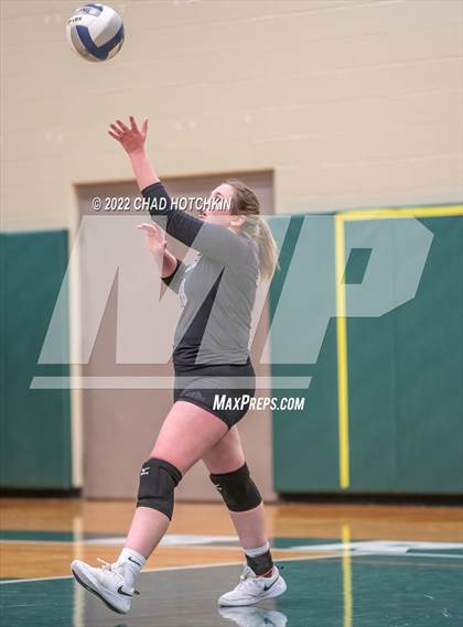 Thumbnail 1 in Le Roy vs Midlakes (NYSPHSAA C1/C2 State Qualifier Crossover) photogallery.