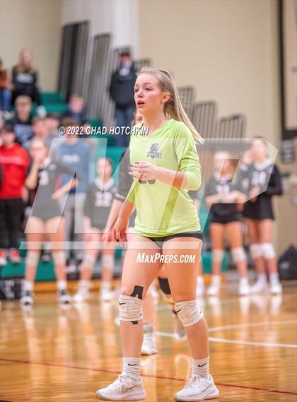 Thumbnail 2 in Le Roy vs Midlakes (NYSPHSAA C1/C2 State Qualifier Crossover) photogallery.