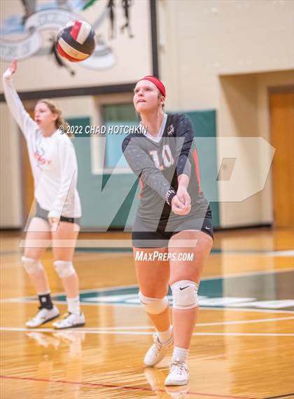 Thumbnail 3 in Le Roy vs Midlakes (NYSPHSAA C1/C2 State Qualifier Crossover) photogallery.