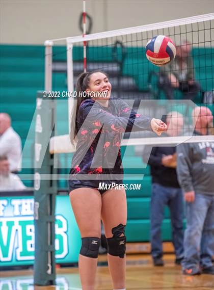 Thumbnail 1 in Le Roy vs Midlakes (NYSPHSAA C1/C2 State Qualifier Crossover) photogallery.