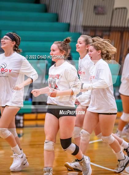 Thumbnail 1 in Le Roy vs Midlakes (NYSPHSAA C1/C2 State Qualifier Crossover) photogallery.