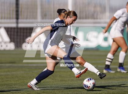 Thumbnail 3 in Snow Canyon vs. Timpanogos (UHSAA 4A Semifinal) photogallery.