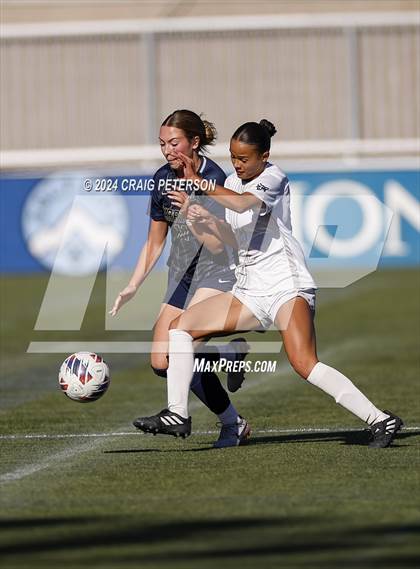Thumbnail 3 in Snow Canyon vs. Timpanogos (UHSAA 4A Semifinal) photogallery.