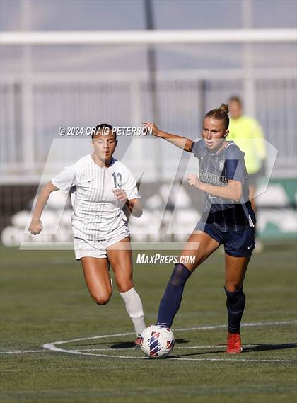Thumbnail 3 in Snow Canyon vs. Timpanogos (UHSAA 4A Semifinal) photogallery.