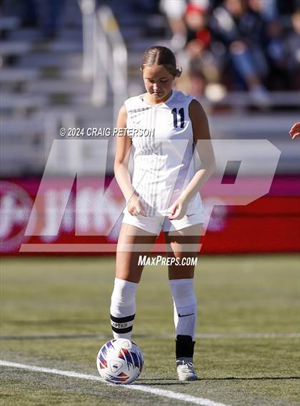 Thumbnail 3 in Snow Canyon vs. Timpanogos (UHSAA 4A Semifinal) photogallery.