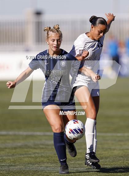 Thumbnail 3 in Snow Canyon vs. Timpanogos (UHSAA 4A Semifinal) photogallery.