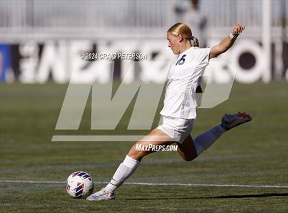 Thumbnail 3 in Snow Canyon vs. Timpanogos (UHSAA 4A Semifinal) photogallery.