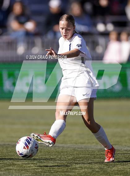 Thumbnail 3 in Snow Canyon vs. Timpanogos (UHSAA 4A Semifinal) photogallery.
