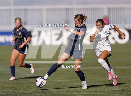Thumbnail 3 in Snow Canyon vs. Timpanogos (UHSAA 4A Semifinal) photogallery.