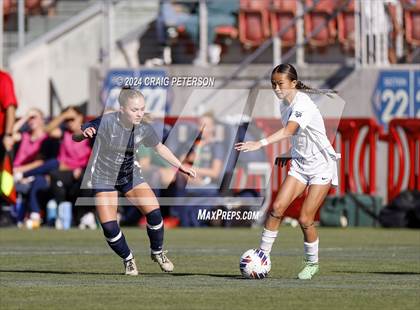 Thumbnail 3 in Snow Canyon vs. Timpanogos (UHSAA 4A Semifinal) photogallery.