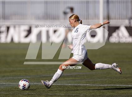 Thumbnail 2 in Snow Canyon vs. Timpanogos (UHSAA 4A Semifinal) photogallery.