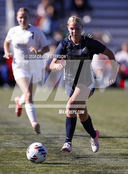 Thumbnail 2 in Snow Canyon vs. Timpanogos (UHSAA 4A Semifinal) photogallery.