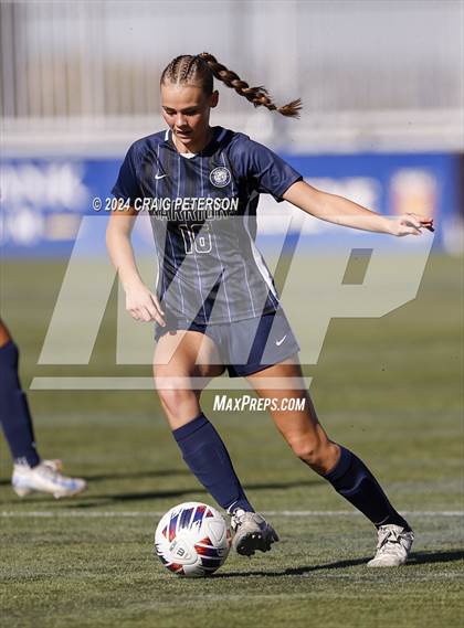Thumbnail 1 in Snow Canyon vs. Timpanogos (UHSAA 4A Semifinal) photogallery.