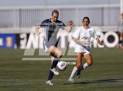 Thumbnail 3 in Snow Canyon vs. Timpanogos (UHSAA 4A Semifinal) photogallery.