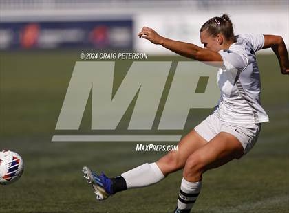 Thumbnail 3 in Snow Canyon vs. Timpanogos (UHSAA 4A Semifinal) photogallery.
