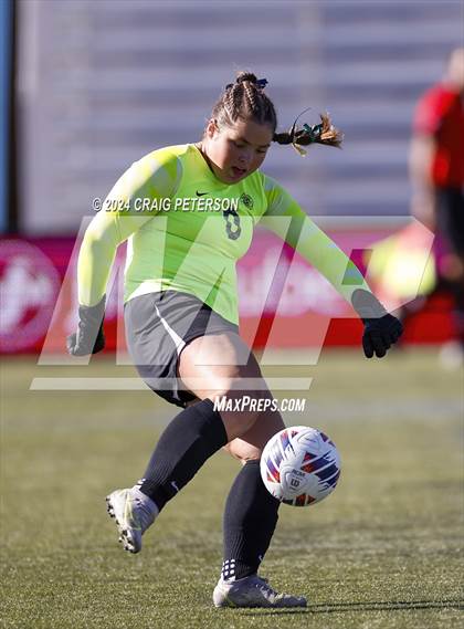 Thumbnail 3 in Snow Canyon vs. Timpanogos (UHSAA 4A Semifinal) photogallery.