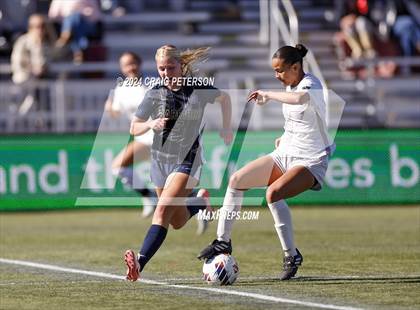 Thumbnail 1 in Snow Canyon vs. Timpanogos (UHSAA 4A Semifinal) photogallery.