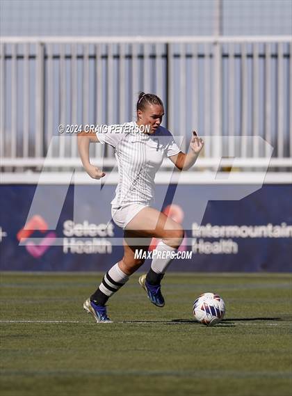 Thumbnail 1 in Snow Canyon vs. Timpanogos (UHSAA 4A Semifinal) photogallery.