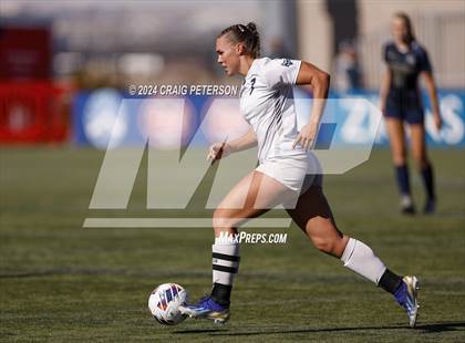 Thumbnail 3 in Snow Canyon vs. Timpanogos (UHSAA 4A Semifinal) photogallery.
