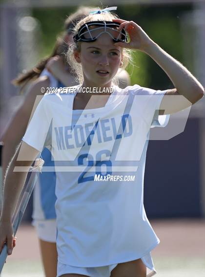 Thumbnail 2 in Medfield vs Newburyport (MIAA Division 3 Final) photogallery.