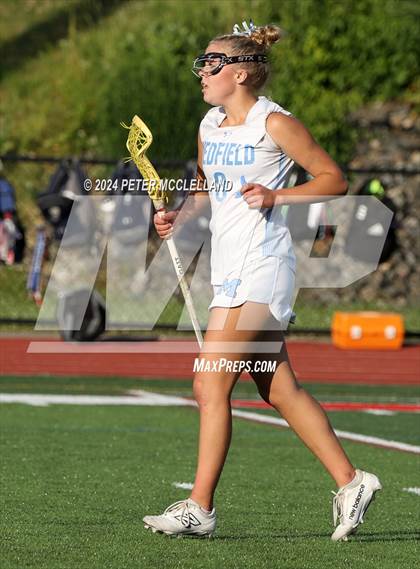 Thumbnail 3 in Medfield vs Newburyport (MIAA Division 3 Final) photogallery.