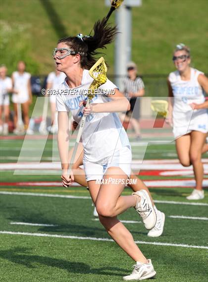 Thumbnail 3 in Medfield vs Newburyport (MIAA Division 3 Final) photogallery.