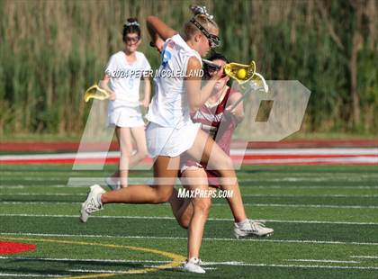 Thumbnail 3 in Medfield vs Newburyport (MIAA Division 3 Final) photogallery.