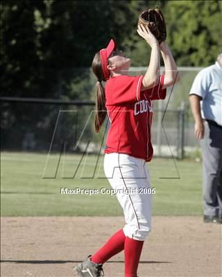 Thumbnail 1 in Castro Valley vs Carondelet (Sec. Playoffs) photogallery.