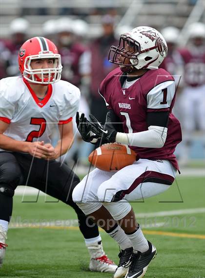 Thumbnail 3 in New Canaan vs. Windsor (CIAC Class L Semifinal) photogallery.