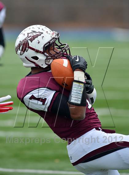 Thumbnail 2 in New Canaan vs. Windsor (CIAC Class L Semifinal) photogallery.