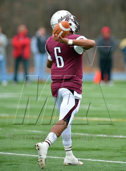 Thumbnail 2 in New Canaan vs. Windsor (CIAC Class L Semifinal) photogallery.