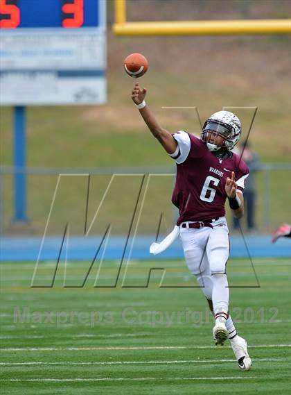 Thumbnail 2 in New Canaan vs. Windsor (CIAC Class L Semifinal) photogallery.