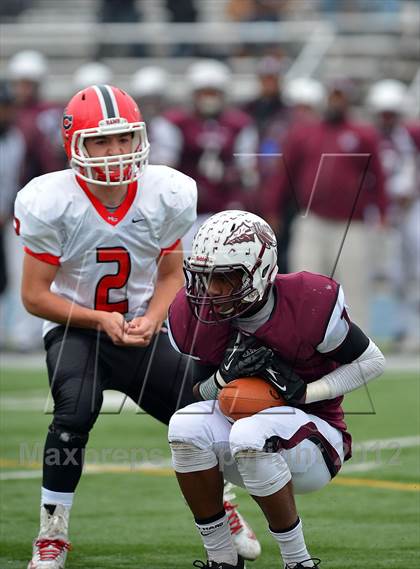 Thumbnail 2 in New Canaan vs. Windsor (CIAC Class L Semifinal) photogallery.