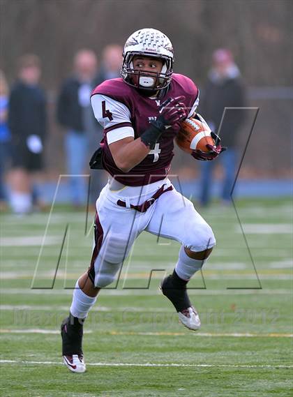 Thumbnail 3 in New Canaan vs. Windsor (CIAC Class L Semifinal) photogallery.