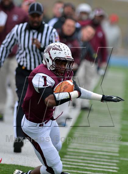 Thumbnail 2 in New Canaan vs. Windsor (CIAC Class L Semifinal) photogallery.