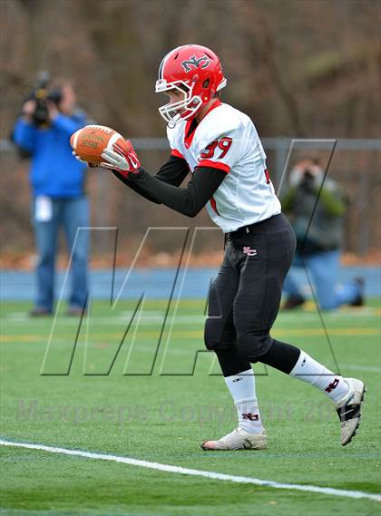 Thumbnail 2 in New Canaan vs. Windsor (CIAC Class L Semifinal) photogallery.