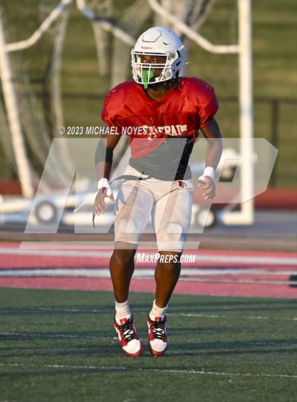 Thumbnail 3 in St. Xavier @ Colerain (Scrimmage) photogallery.