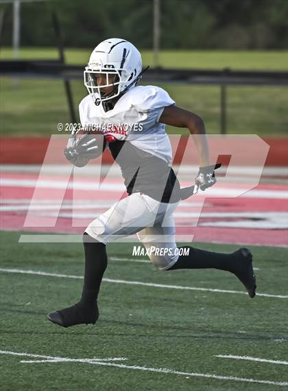 Thumbnail 3 in St. Xavier @ Colerain (Scrimmage) photogallery.