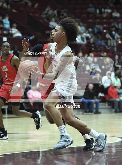 Thumbnail 3 in Long Island Lutheran vs. Berkmar (Arby's Classic) photogallery.