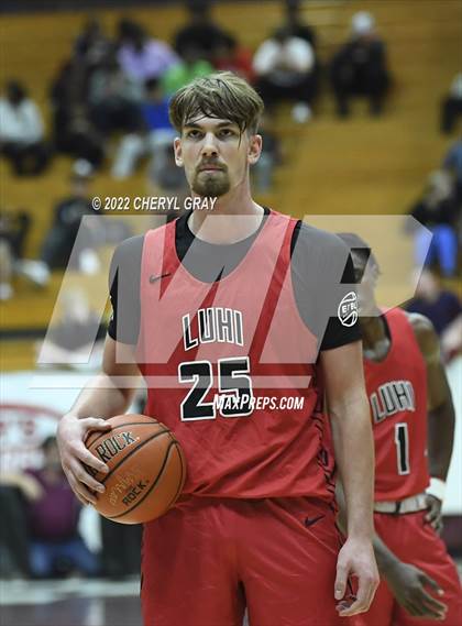 Thumbnail 1 in Long Island Lutheran vs. Berkmar (Arby's Classic) photogallery.