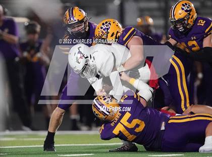 Thumbnail 1 in La Grange vs Madisonville (UIL 4A Division II Bi-District) photogallery.
