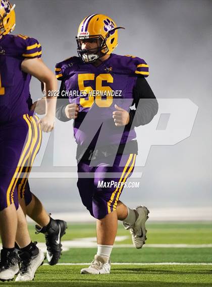 Thumbnail 2 in La Grange vs Madisonville (UIL 4A Division II Bi-District) photogallery.