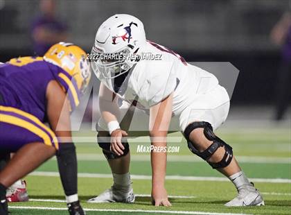 Thumbnail 3 in La Grange vs Madisonville (UIL 4A Division II Bi-District) photogallery.