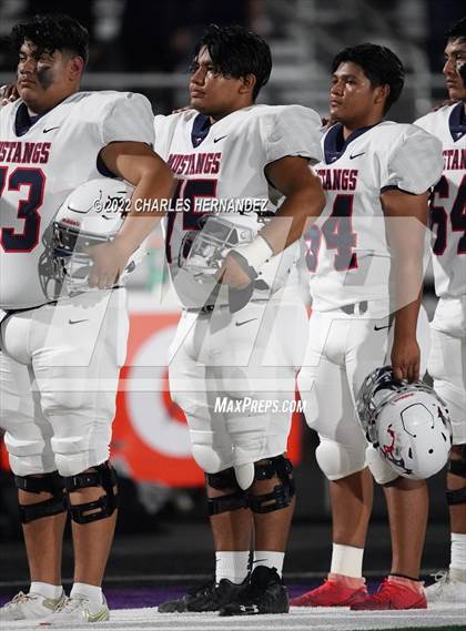 Thumbnail 3 in La Grange vs Madisonville (UIL 4A Division II Bi-District) photogallery.